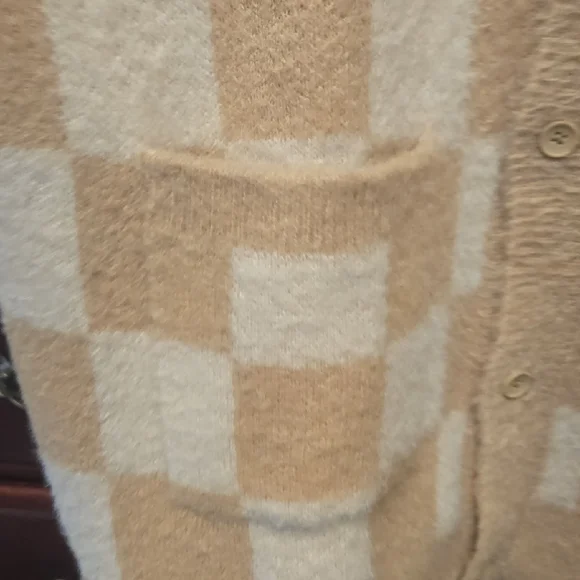Original Use Tan and Cream Cardigan - Picture 6 of 9